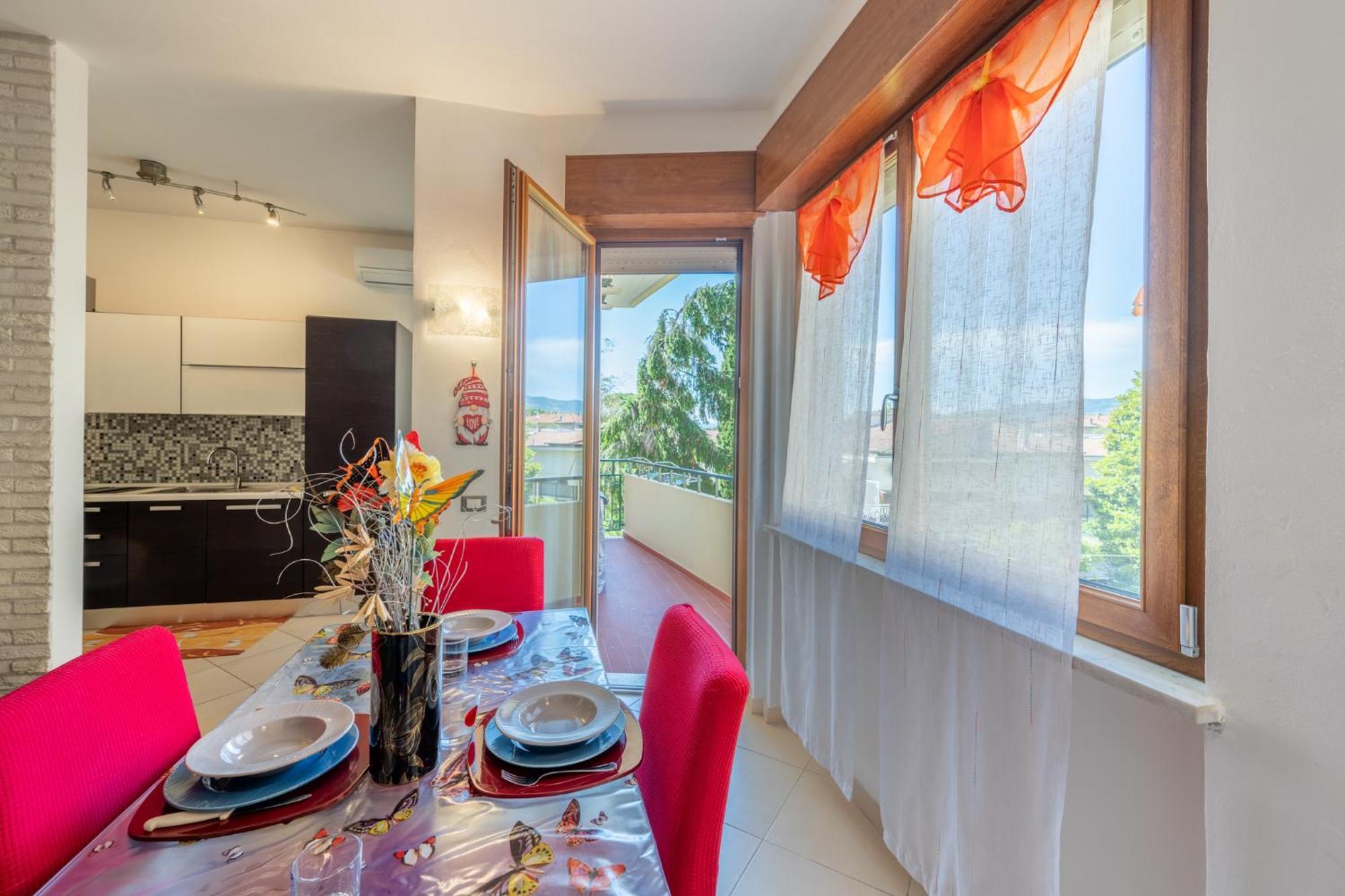 Апартаменты New Luxury 2Bdr Terrace, Views, Ac Марина-ди-Каррара Экстерьер фото