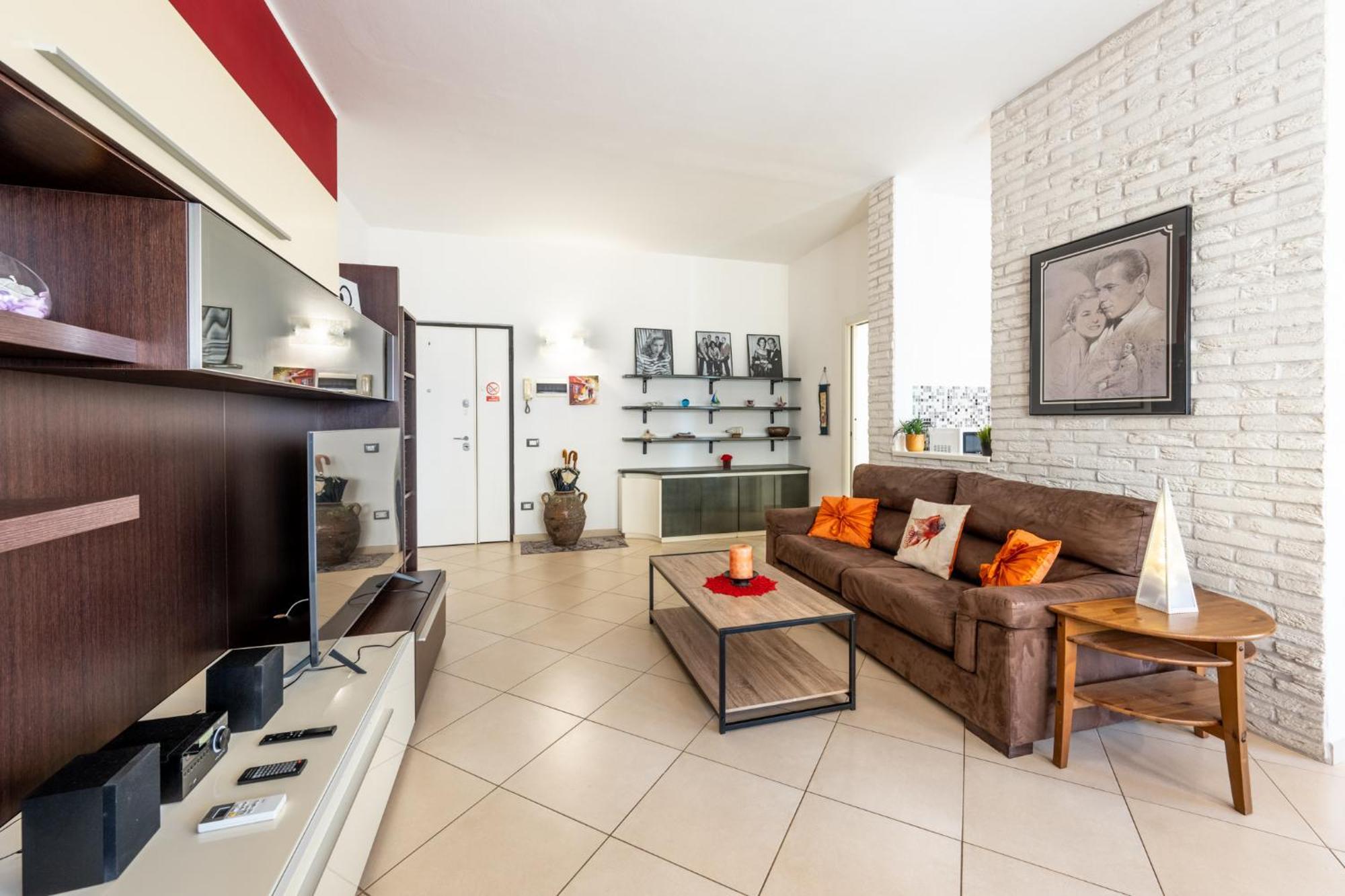 Апартаменты New Luxury 2Bdr Terrace, Views, Ac Марина-ди-Каррара Экстерьер фото
