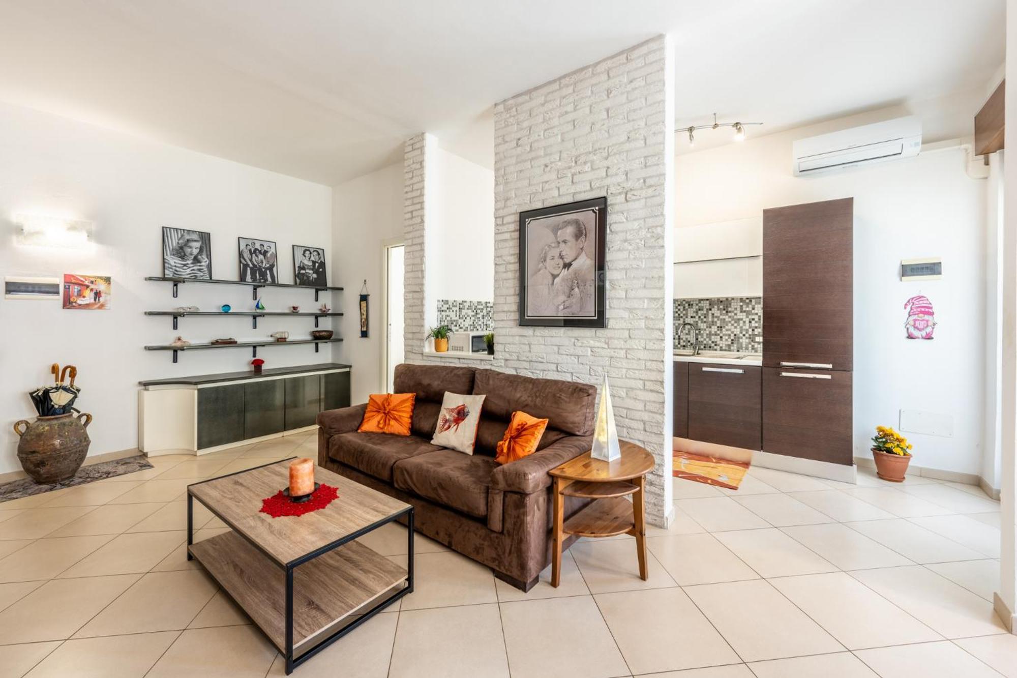 Апартаменты New Luxury 2Bdr Terrace, Views, Ac Марина-ди-Каррара Экстерьер фото